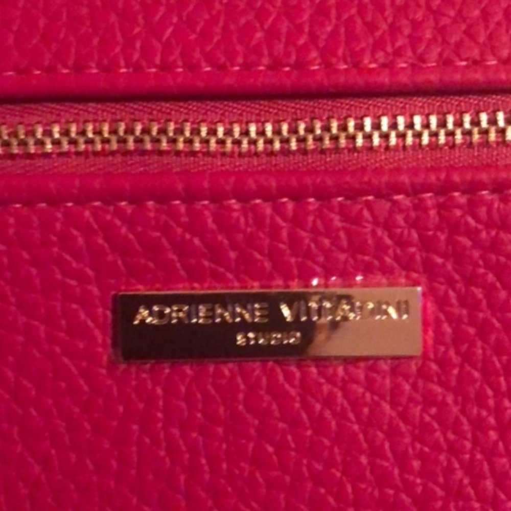 adrienne vittadini wristlet